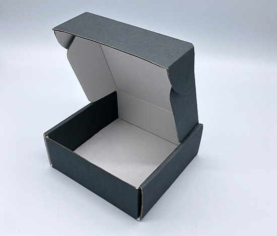 彩(cǎi)箱瓦楞(léng)飛機盒 飛(fēi)機盒紙箱廠家定做 彩箱瓦楞飛機盒 飛機(jī)盒紙箱廠(chǎng)家定做(zuò)